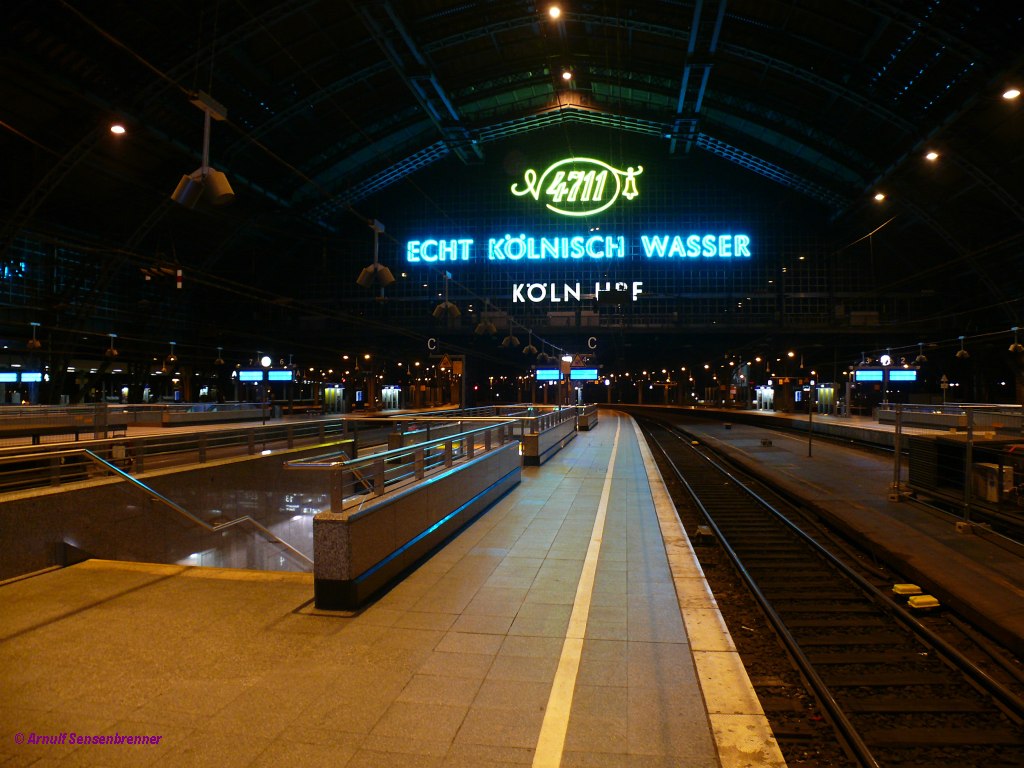 2011-11-21 013 Kln-Hauptbahnhof Halle