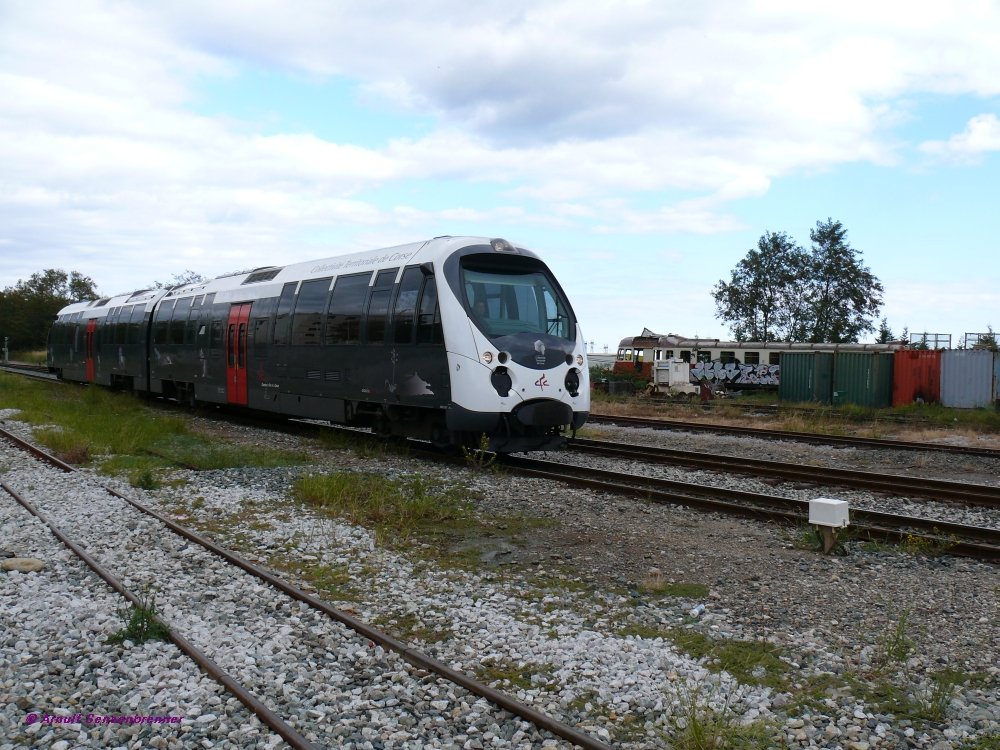 CFC-807+808 (AMG800) Einfahrt aus Bastia.
CFC (Chemin de Fer de la Corse - korsische Eisenbahn)
2009-10-19 Casamozza
