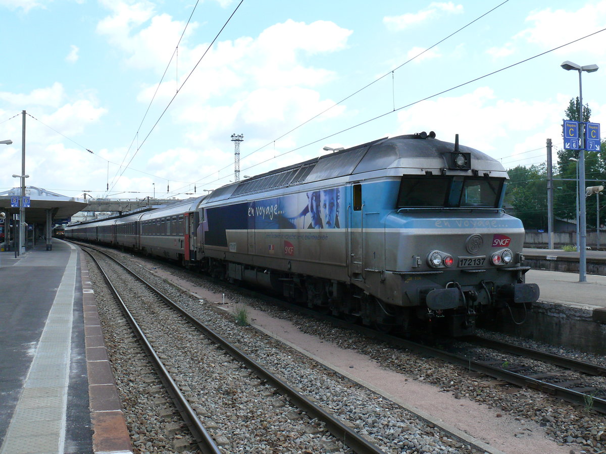 SNCF-CC72168 mit Corail von Paris-Est nach Mulhouse - Basel. 2007-05-18 Mulhouse