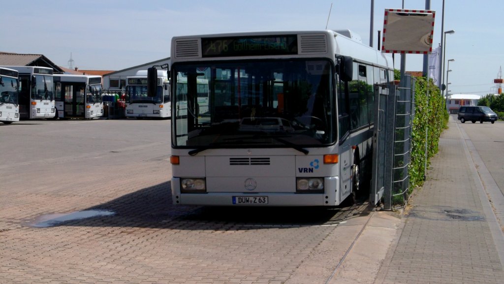 Auf dem Betriebshof von BVZ (Busverkehr Zipper) in Gr�nstadt war am 18.5.12 dieser Mercedes-Benz O 405 N� abgestellt.