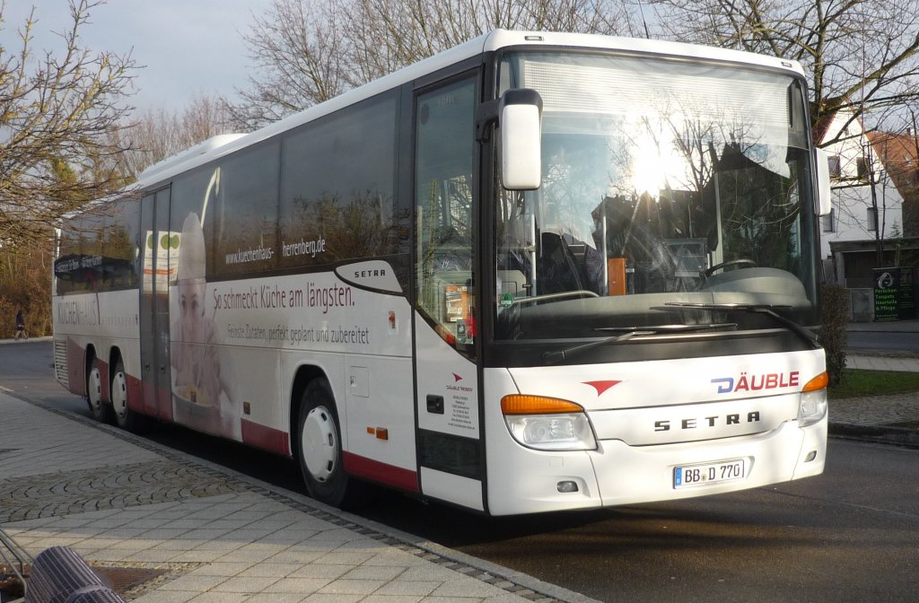 Ein Setra S 417 UL der Fa. D�uble aus Deckenpfronn am ZOB in Herrenberg.Am 19.12.2012