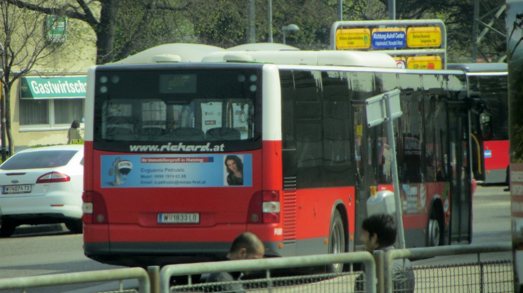 MAN Lion&acute;s City in Wien H�tteldorf am 5.4.2012 aus einem OIC aufgenommen.