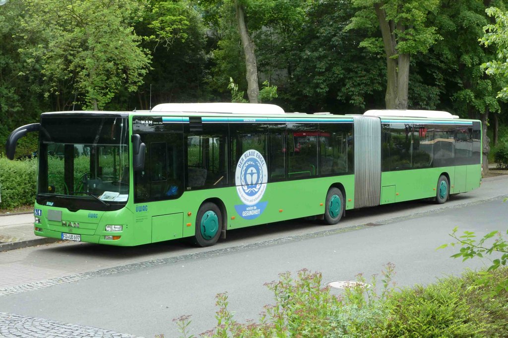 MAN Lion`s City der �berlandwerk AG steht am Bahnhof in 36088 H�nfeld, Juni 2012