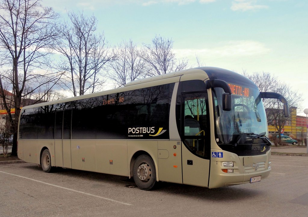 MAN POSTBUS der �BB auf der Linie Krems>Zwettl in Nieder�sterreich hier in Krems an der Donau,8.2.2013.