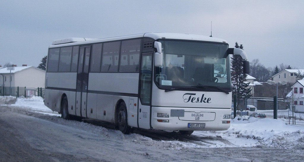 MAN �L 363 vom Reisedienst Teske aus Deutschland in Sassnitz.