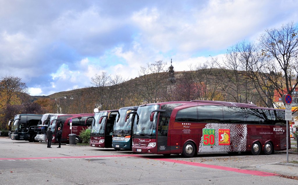 MATH�  Festspiele  im Oktober 2012 in Krems.Erster Bus ein MERCEDES BENZ TRAVEGO.