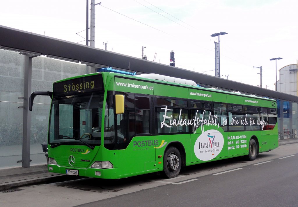 MERCEDES BENZ CITARO,POSTBUS-Linienbus in St.P�lten/Nieder�sterreich am 5.12.2012 beim Bahnhof gesehen.