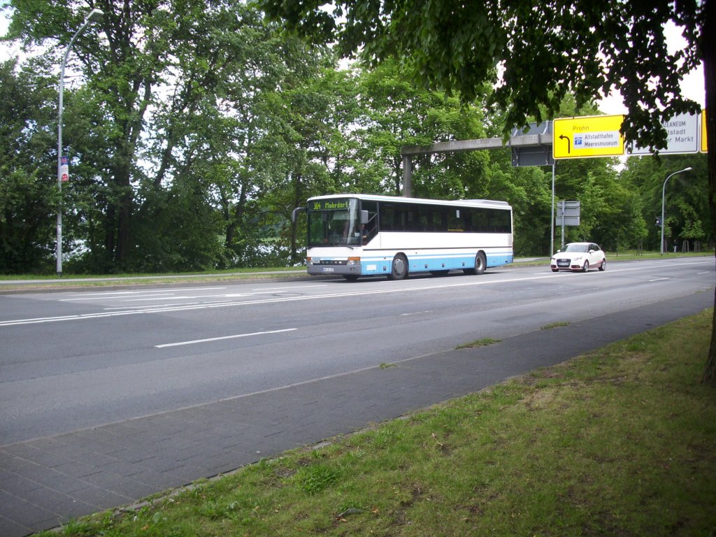 Setra 315 UL der Kraftverkehrsgesellschaft mbH Ribnitz-Damgarten in Stralsund.

