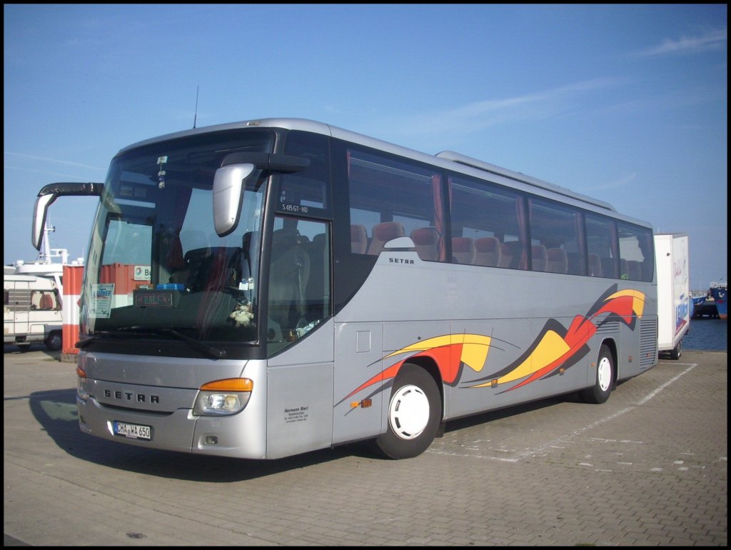 Setra 415 GT-HD von Hermann Bierl aus Deutschland mit H�nger im Stadthafen Sasnitz. 