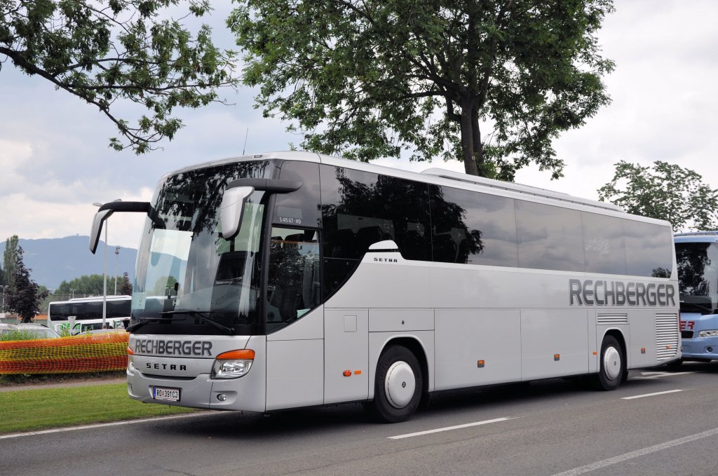 SETRA 415 GT- HD von RECHBERGER Reisen aus �sterreich anl�sslich der AIRPOWER13 in Zeltweg,28.6.2013.