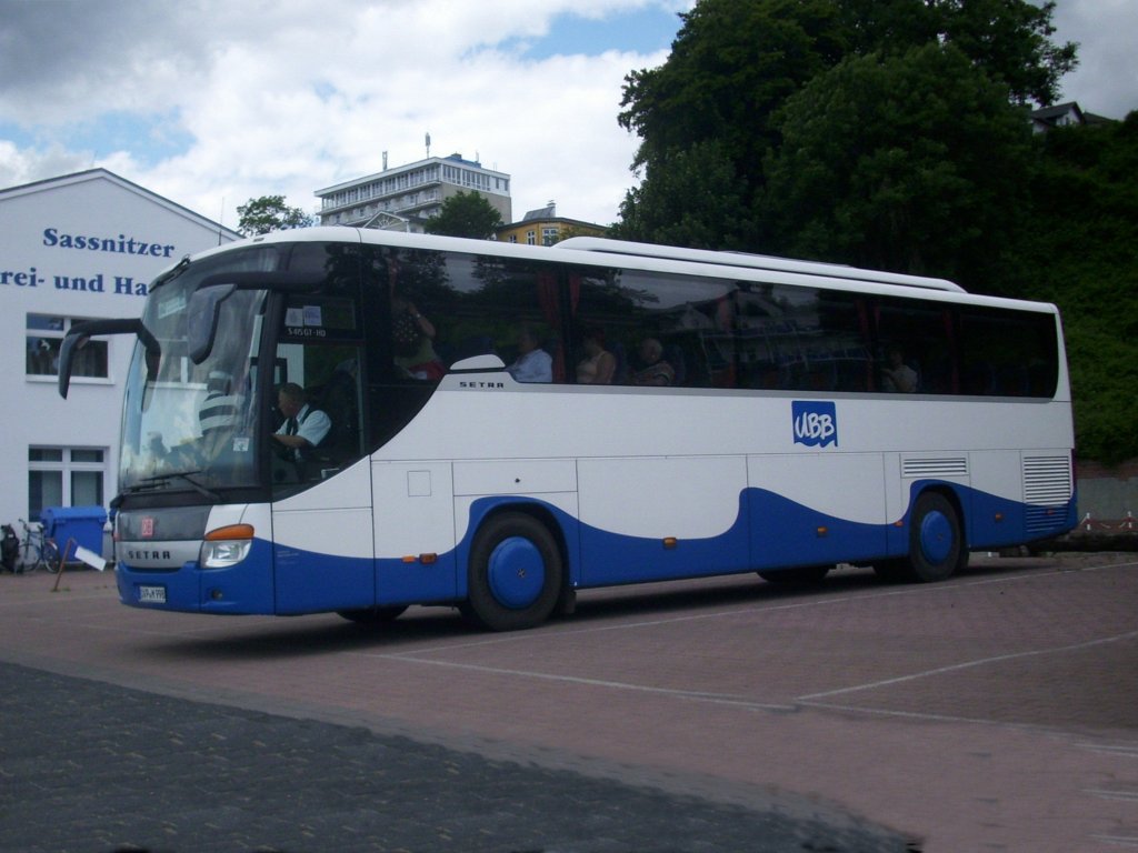 Setra 415 GT-HD von der Usedomer B�derbahn im Stadthafen Sassnitz.