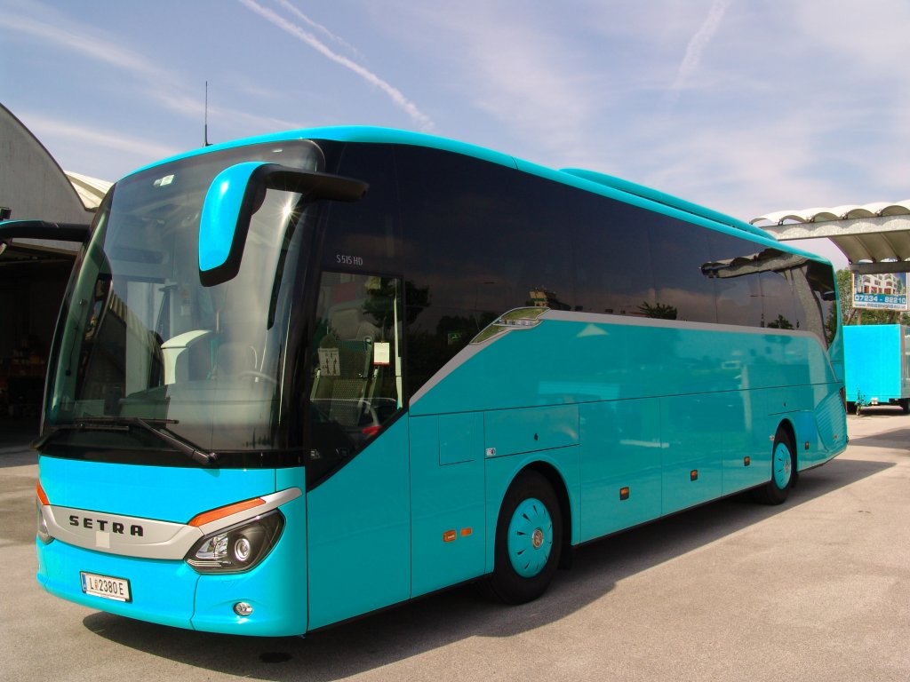 SETRA 515 HD,der brandneue und noch  nackte  Superbus vom Reiseparadies KASTLER aus Ottensheim bei Linz/�sterreich,29.5.2013.
www.kastler.at,gruppenreisen@kastler.at