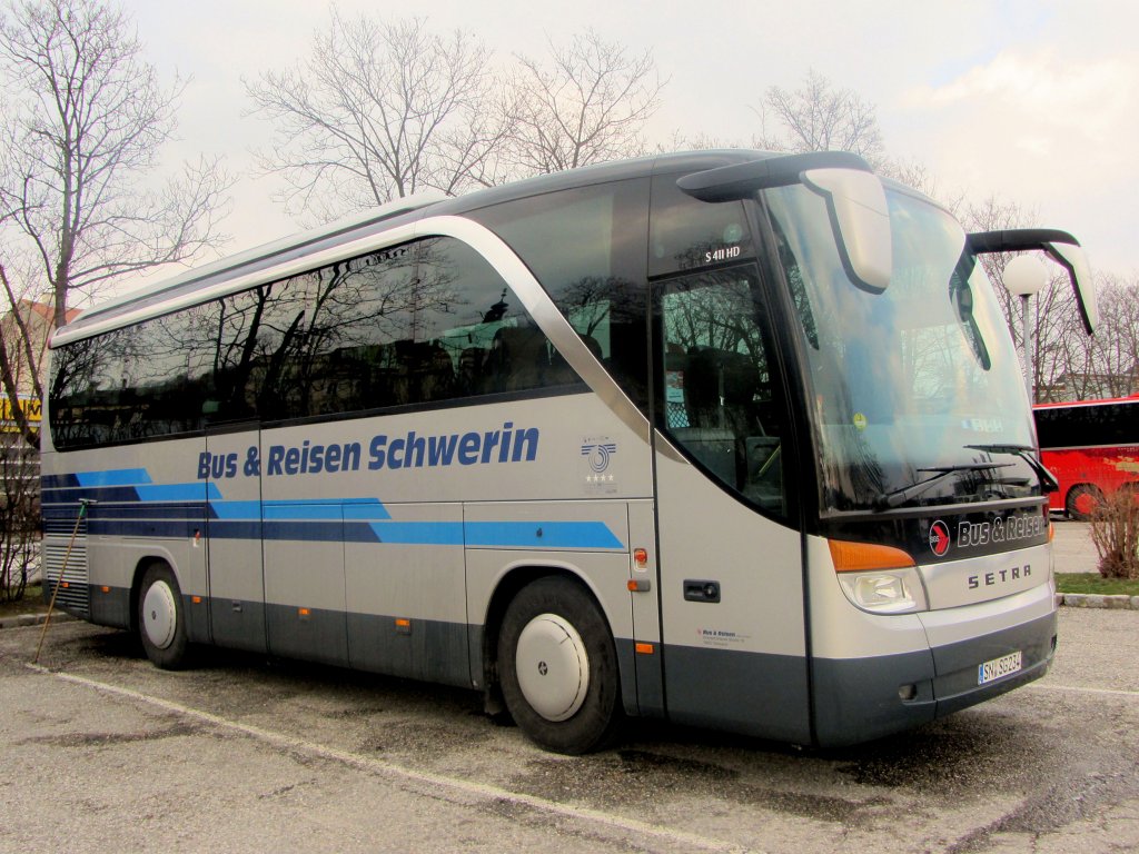 SETRA S411 HD von BUS & Reisen SCHWERIN am 29. M�rz 2013 in Krems an der Donau.