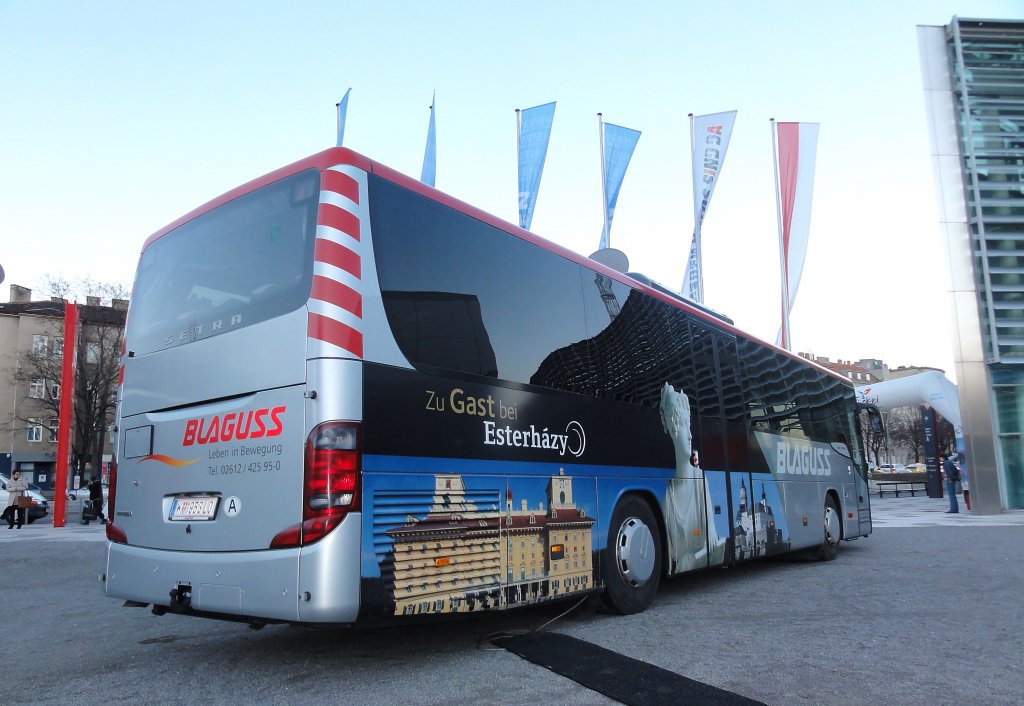 SETRA S415 von BLAGUSS Wien im J�nner 2013 gesehen. Wirbt f�r Fahrten von Wien nach Eisenstadt/Hauptstadt vom Burgenland.