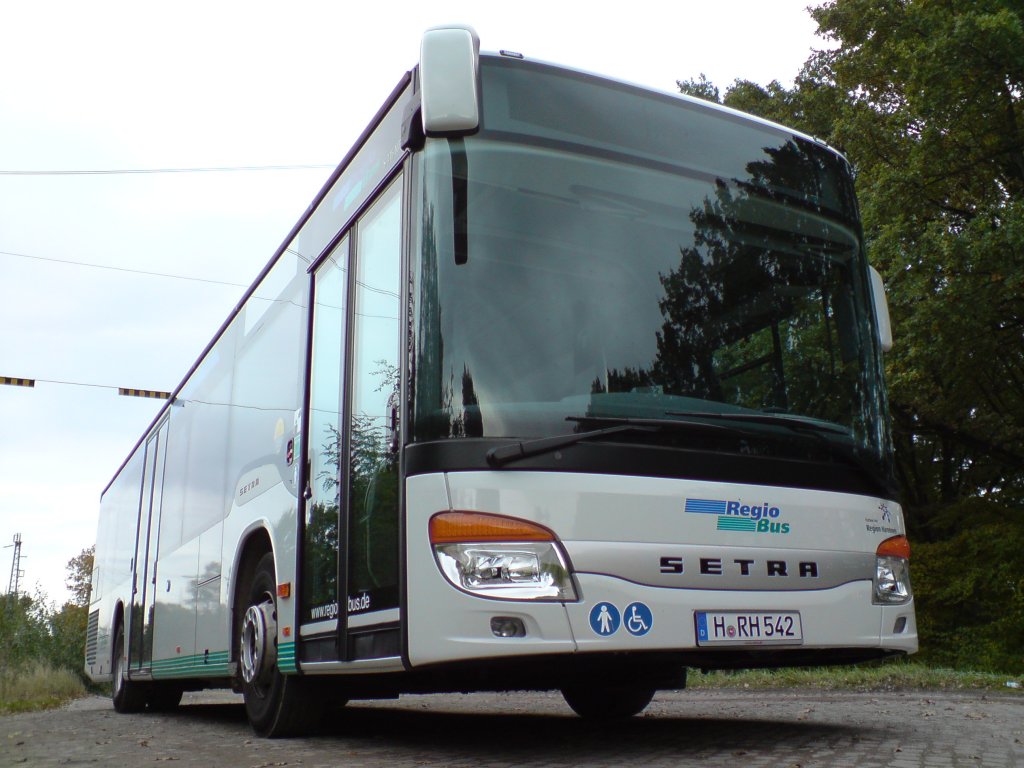 Setra S415 NF (H-RH 542) Aufgenommen w�hrend der Pause (Bahnhof Burgwedel) am 18. Oktober 2012