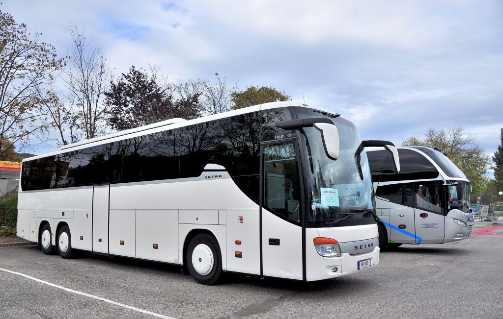 SETRA S416 GT-HD aus Ober�sterreich am 27.9.2012 in Krems an der Donau gesehen.
