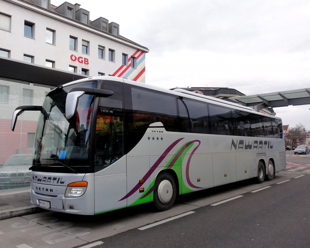 SETRA S417 GT-HD von NAWRATIL Reisen in St.P�lten/Bahnhof/Nieder�sterreich im Dez.2012 gesehen.