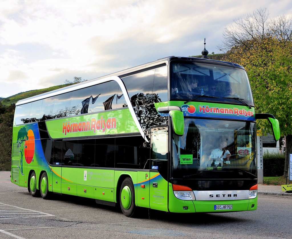 SETRA S431 DT von H�RMANN Reisen aus Deutschland am 28.9.2012 in Krems an der Donau gewesen.