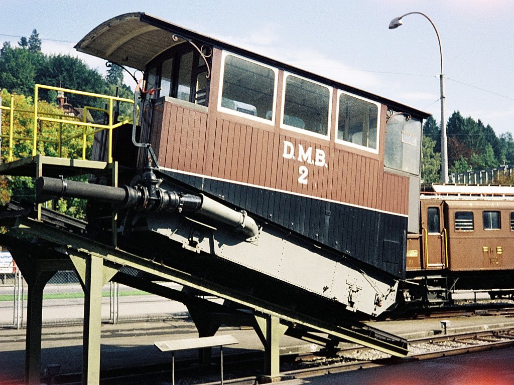Verkehrshaus der Schweiz-Luzern
DMB-2 Standseilbahnwagen der DMB=Drahtseilbahn-Marzili-Bern

21.09.1981