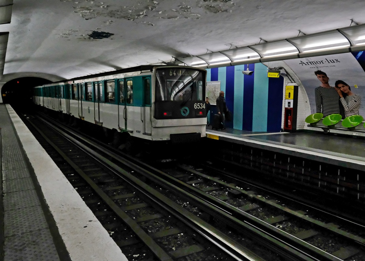 2020-02-24 293a Paris-Trocadéro Métro RATP-6534 Ligne-M6=Charles-de-Gaulle-Étoile (MP73)