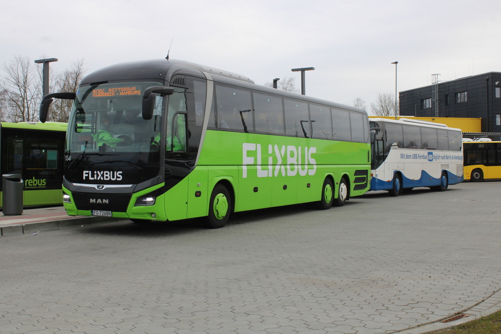 Am Morgen des 23.03.204 stand Man Flixbus als 386 von Rostock nach Rotterdam in H�he Rotock-Hauptbahnhof/S�d.