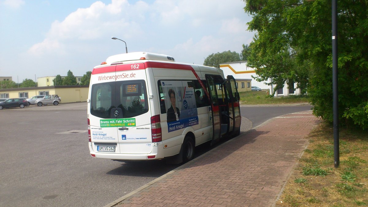 ....auch hier kurzes l�ften an diesen warmen Fr�hlingstag bevor die fahrt los geht 