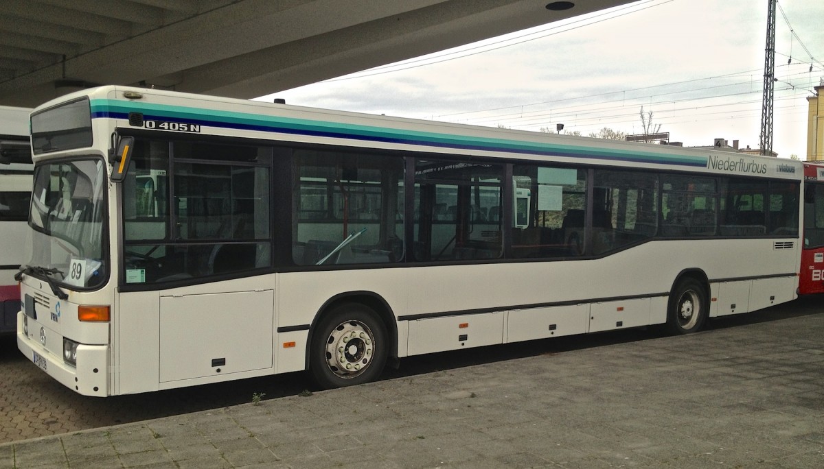 Diesen Mercedes-Benz O 405N2 habe ich am 22.03.2014 am Hauptbahnhof Ludwigshafen aufgenommen. Er geh�rt dem Busunternehmen Viabus.
