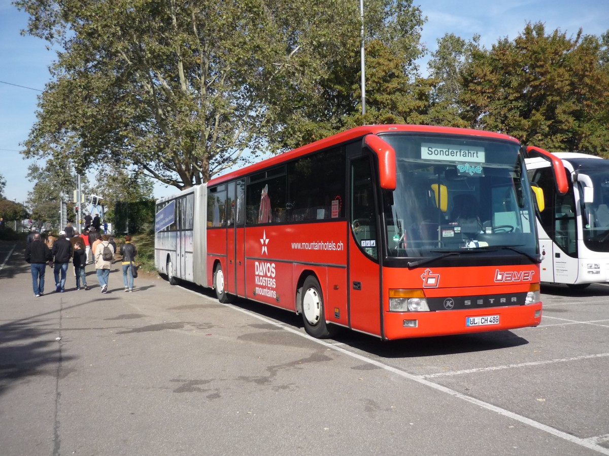 Ein Setra S 321 UL, der Fa. Bayer aus Ehingen in Stuttgart-Cannst�tter-Wasen,