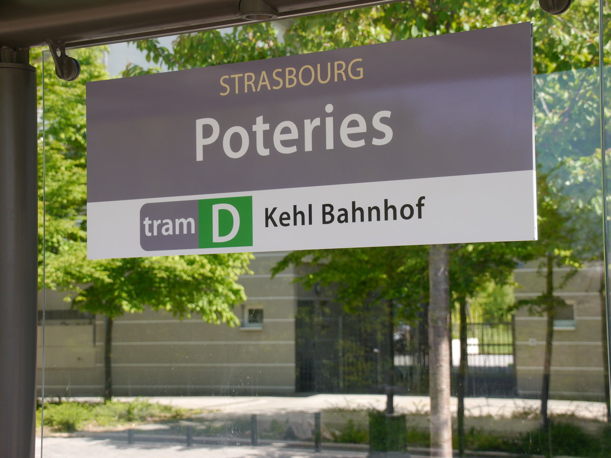 Haltestelle Strasbourg-Poteries.
Tram D nach Kehl-Bahnhof.
2017-04-30  