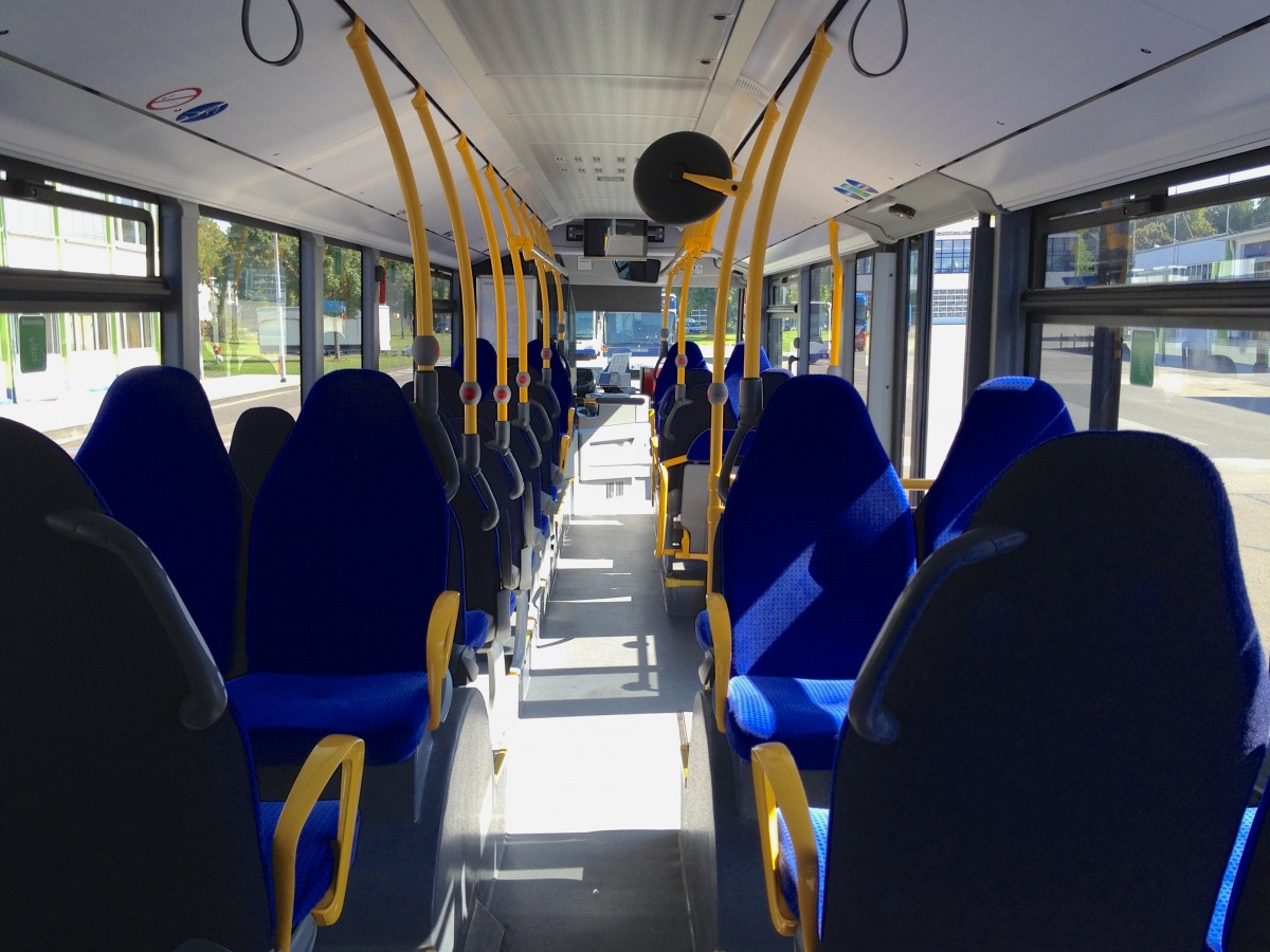 Innenraum eines Mercedes-Benz Citaro C2 � von der R�ckbank aus. Aufgenommen am  17.09.2014.