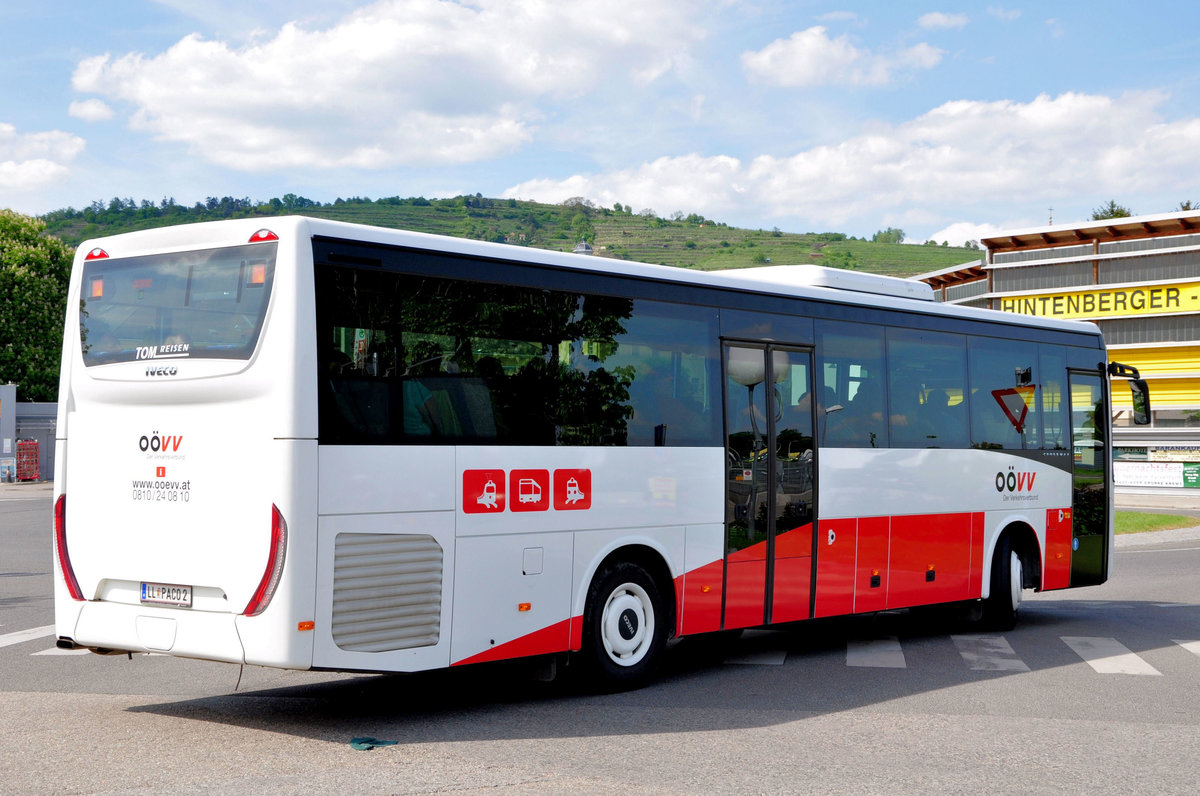 Iveco Crossway vom O�VV - Tom Reisen aus �sterreich in Krems gesehen.
