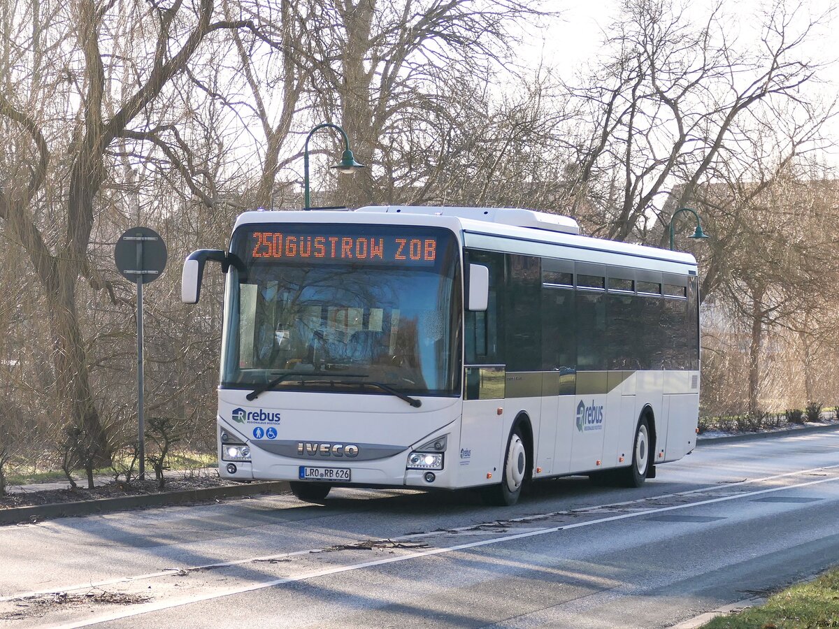 Iveco Crossway von Regionalbus Rostock in Krakow am See.