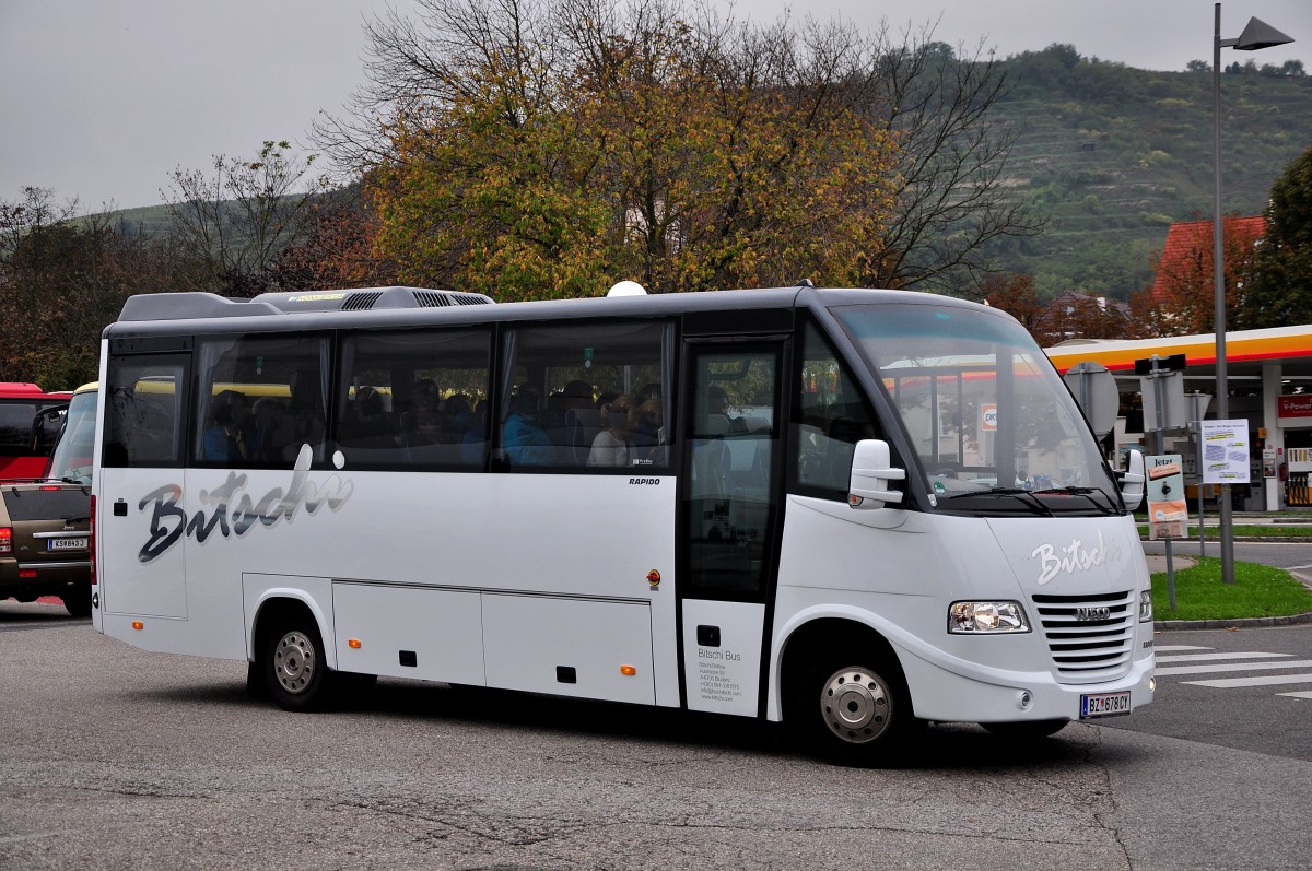 IVECO Rapido von Bitschi Reisen aus �sterreich am 11.Okt.2014 in Krems.