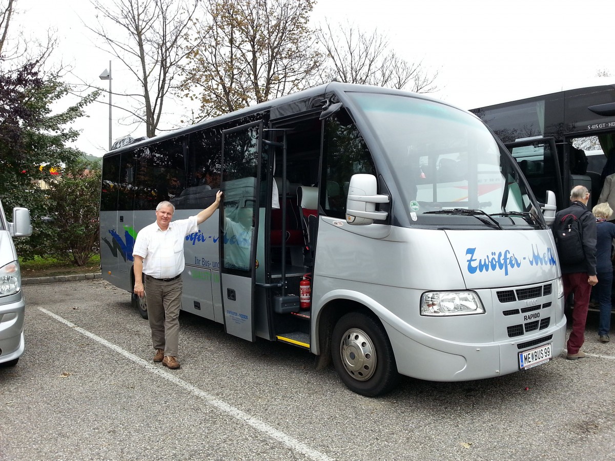 IVECO Rapido von Zw�lfer Reisen aus Melk/Nieder�sterreich am 10.10.2014 in Krems.Gru� an den Fahrer!