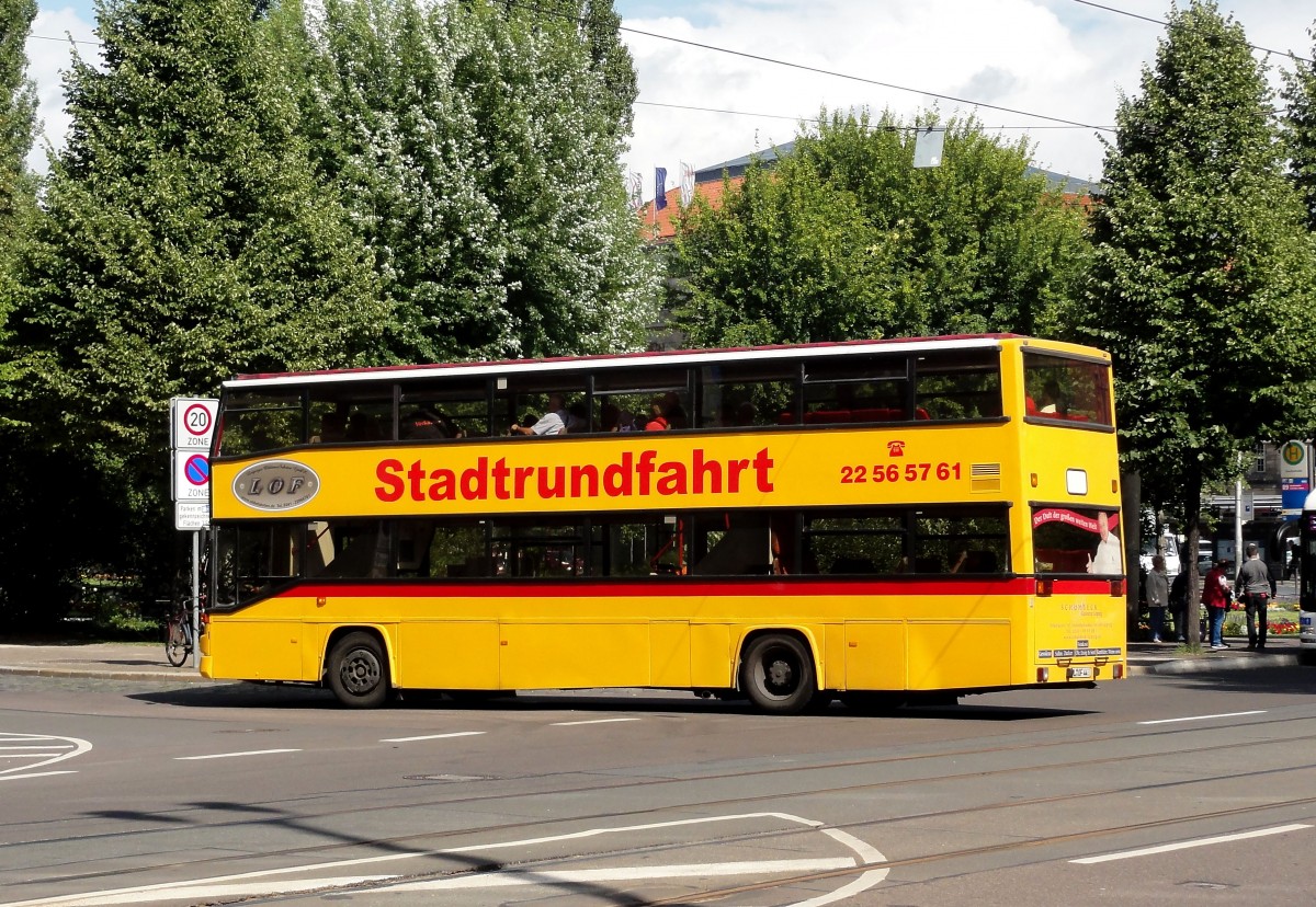 MAN Bus f�r die Stadtrundfahrten in Leipzig beim Hauptbahnhof am 29.Juli 2015 gesehen.