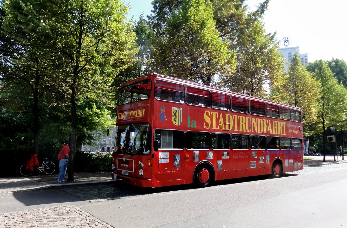 MAN Bus f�r die Stadtrundfahrten in Leipzig beim Hauptbahnhof am 29.Juli 2015 gesehen.