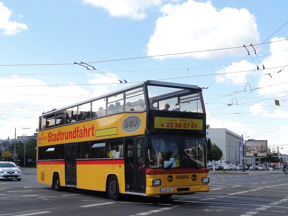 MAN Bus f�r die Stadtrundfahrten in Leipzig bei den  H�fe am Br�hl  Ende Juli 2015 gesehen.