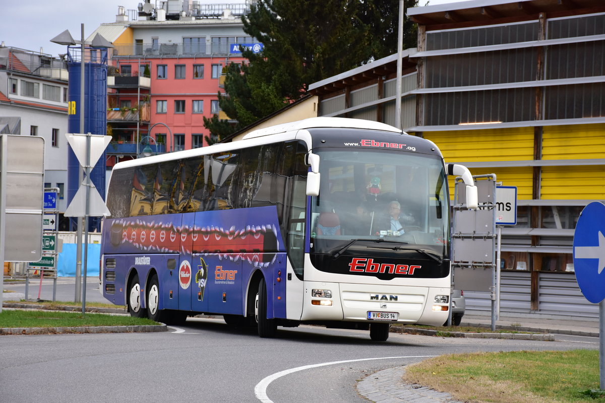MAN Lion`s Coach vom Busunternehmen und Reiseb�ro EBNER aus �sterreich in Krems. 