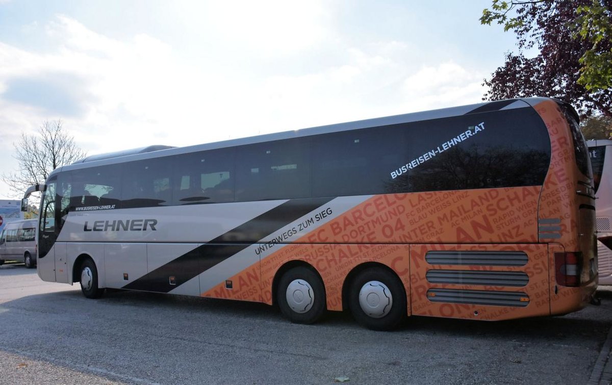 MAN Lion`s Coach von LEHNER Reisen aus �sterreich 09/2017 in Krems.