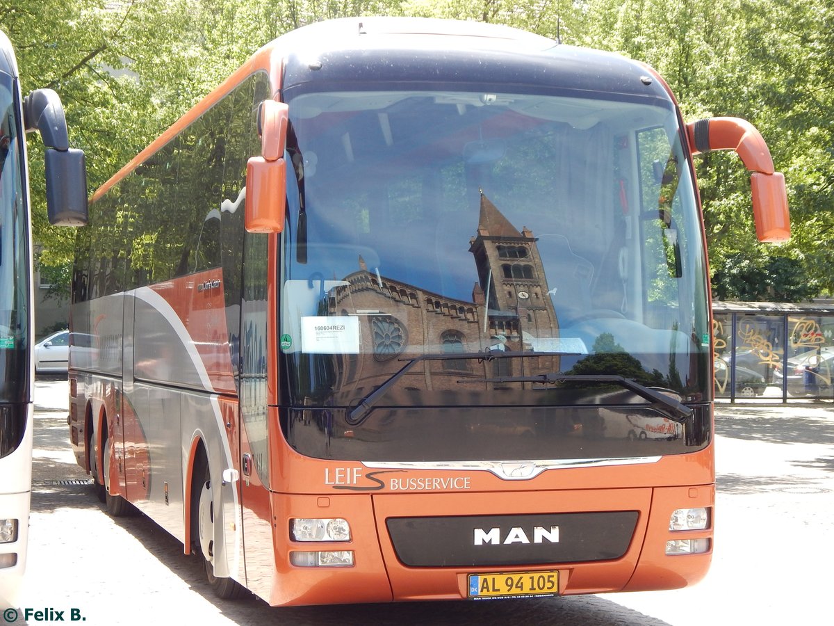 MAN Lion's Coach von Leifs Busservice aus Dänemark in Potsdam.