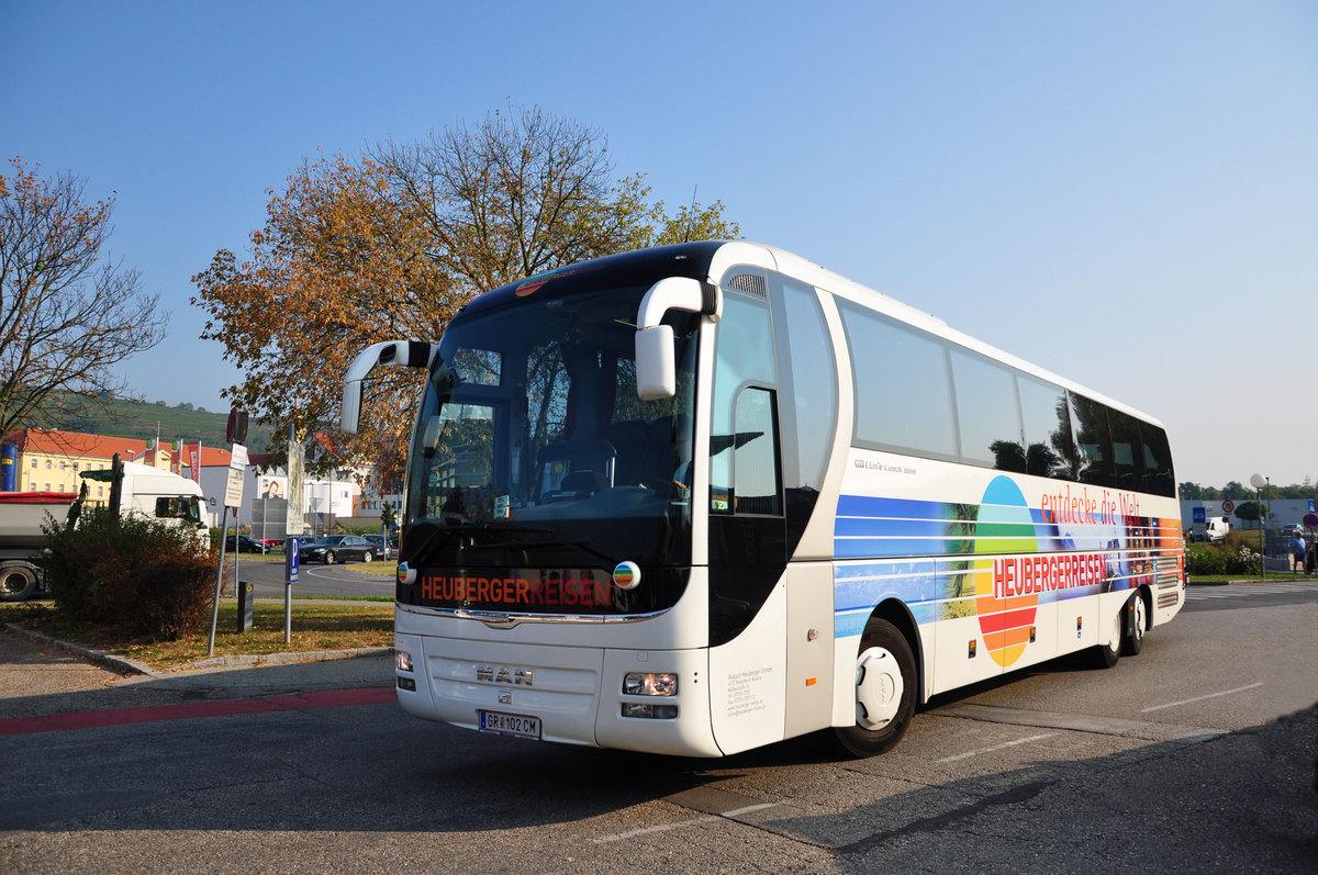 MAN Lion`s Coach Supreme von Heuberger Reisen aus �sterreich in Krems.