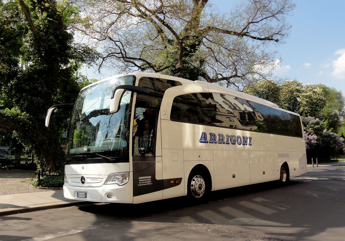 MERCEDES BENZ TRAVEGO aus Italien Ende April 2014 in Leipzig Zentrumsn�he gesehen.
