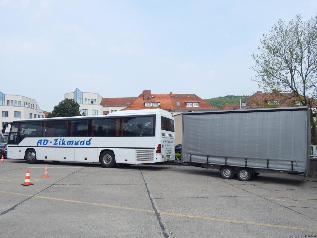 Mercedes Intouro von AD-Zikmund s.r.o. aus Tschechien mit Anhänger in Sassnitz im Jahr 2016