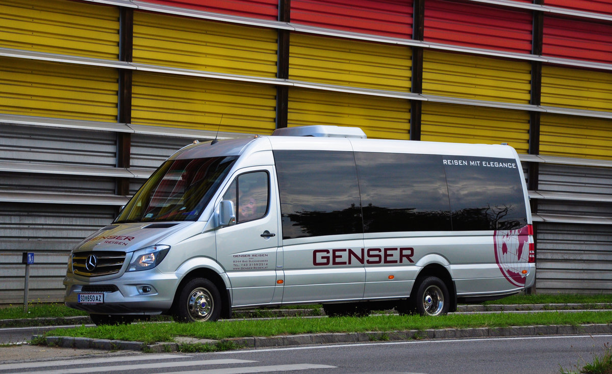 Mercedes Sprinter 519 von Genser Reisen aus �sterreich in Krems gesehen.