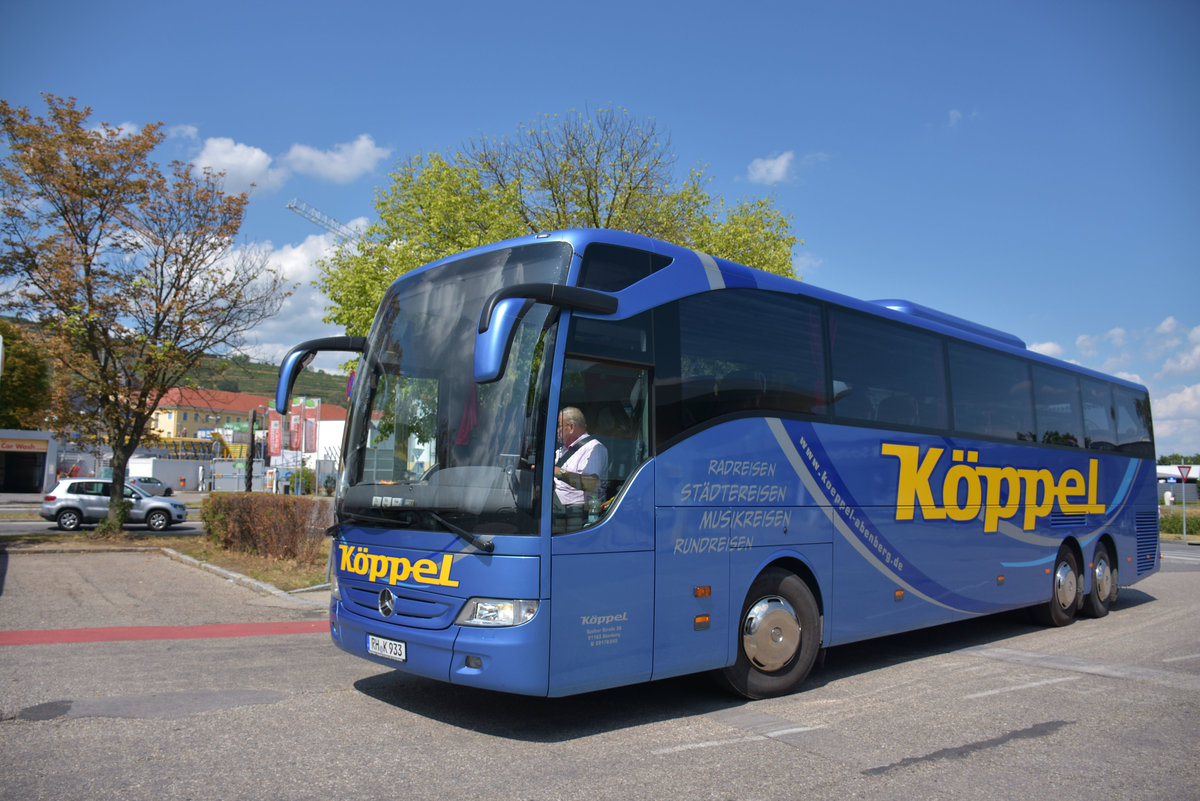 Mercedes Tourismo von K�ppel Reisen aus der BRD 2017 in Krems.