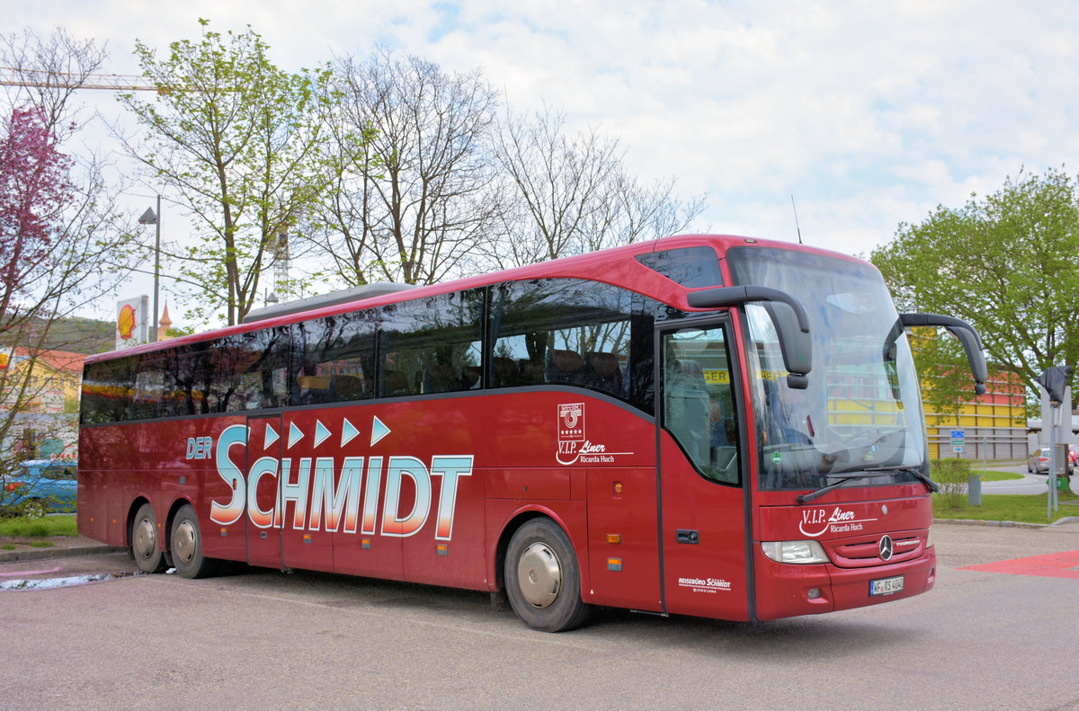 Mercedes Tourismo vom Reiseb�ro Schmidt aus der BRD in Krems.