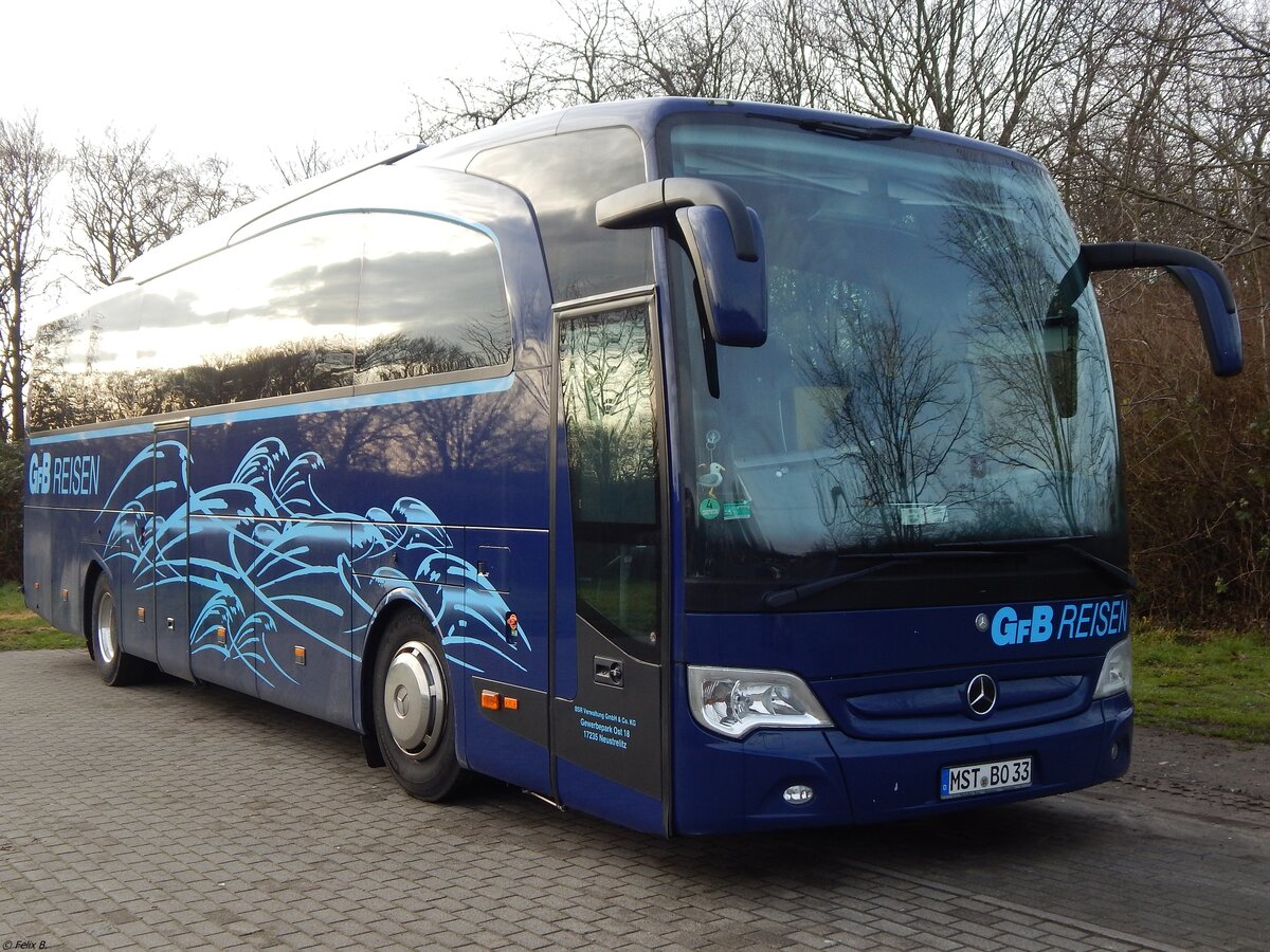 Mercedes Travego von GFB-Reisen aus Deutschland in Sassnitz.