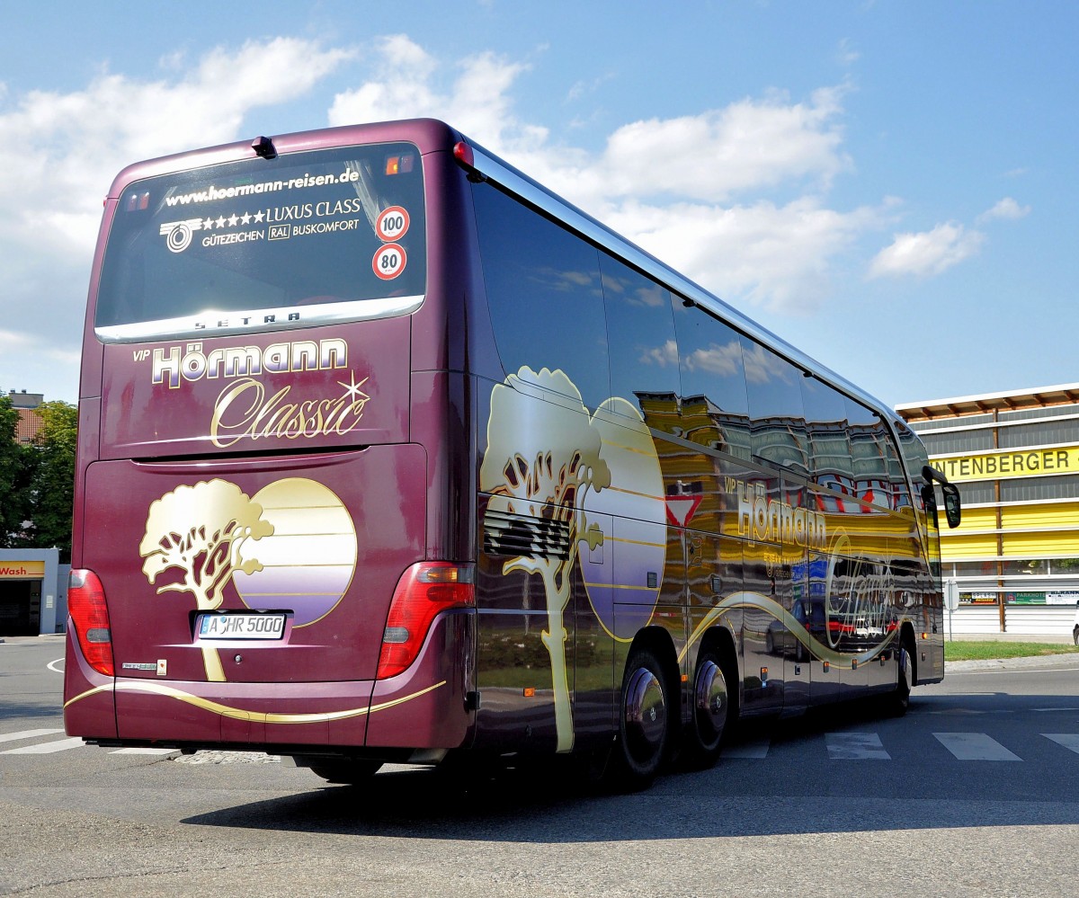 Nachschuss auf den SETRA 417 HDH von H�RMANN Reisen aus Deutschland im Aug. 2013 in Krems.