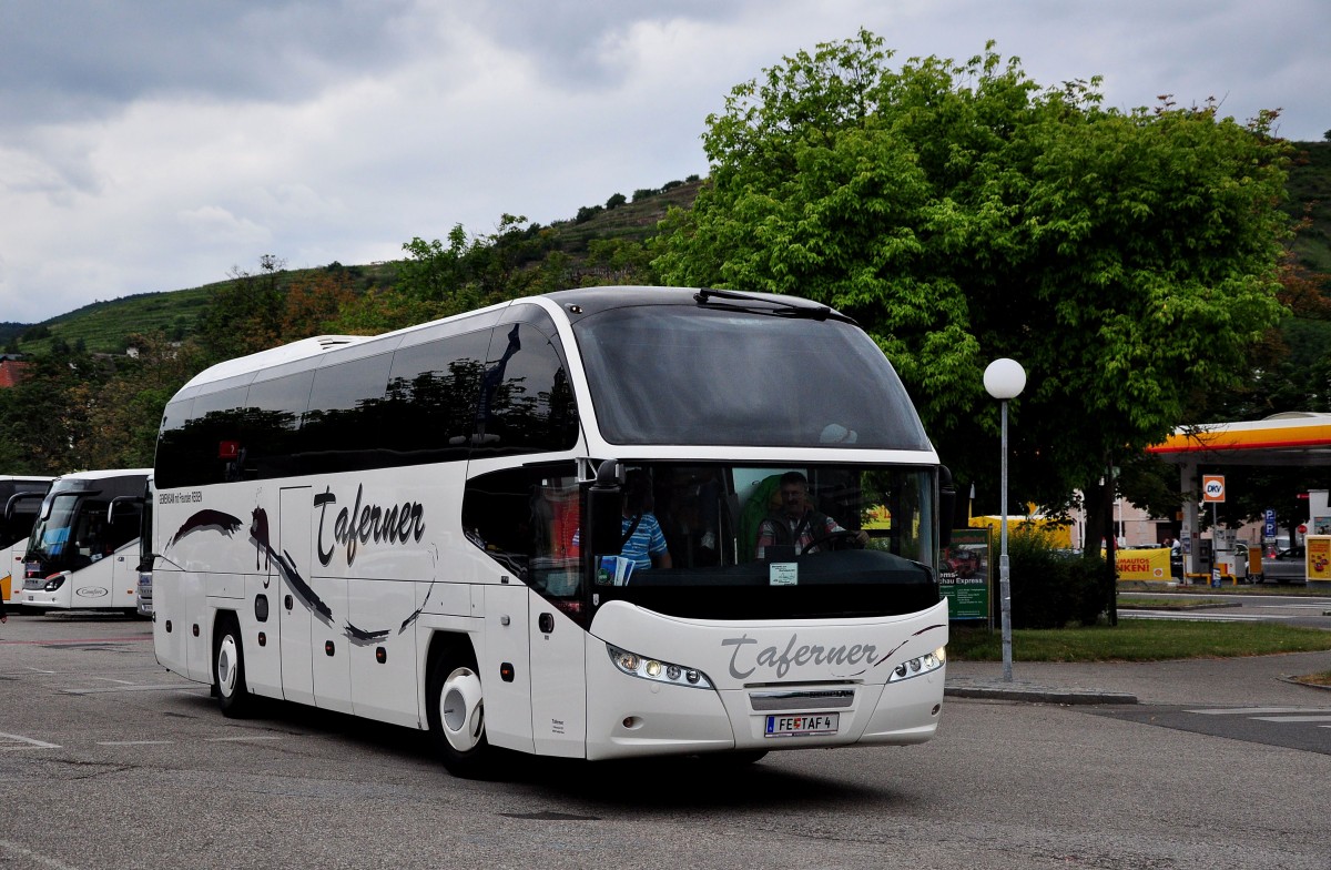 Neoplan Cityliner von Taferner Reisen aus �sterreich im Juni 2015 in Krems gesehen.