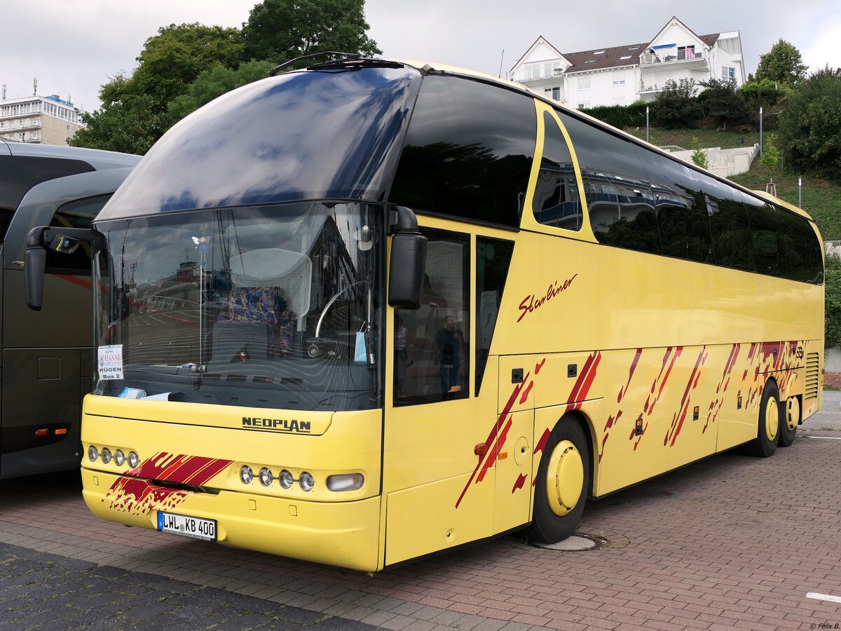 Neoplan Starliner von KB Reisen (ex Graf's Reisen) aus Deutschland im Stadthafen Sassnitz.